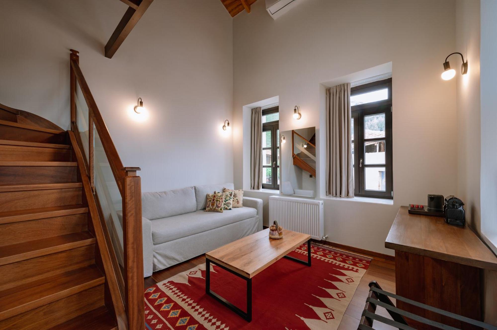 Νysa Hotel Moustheni Luaran gambar